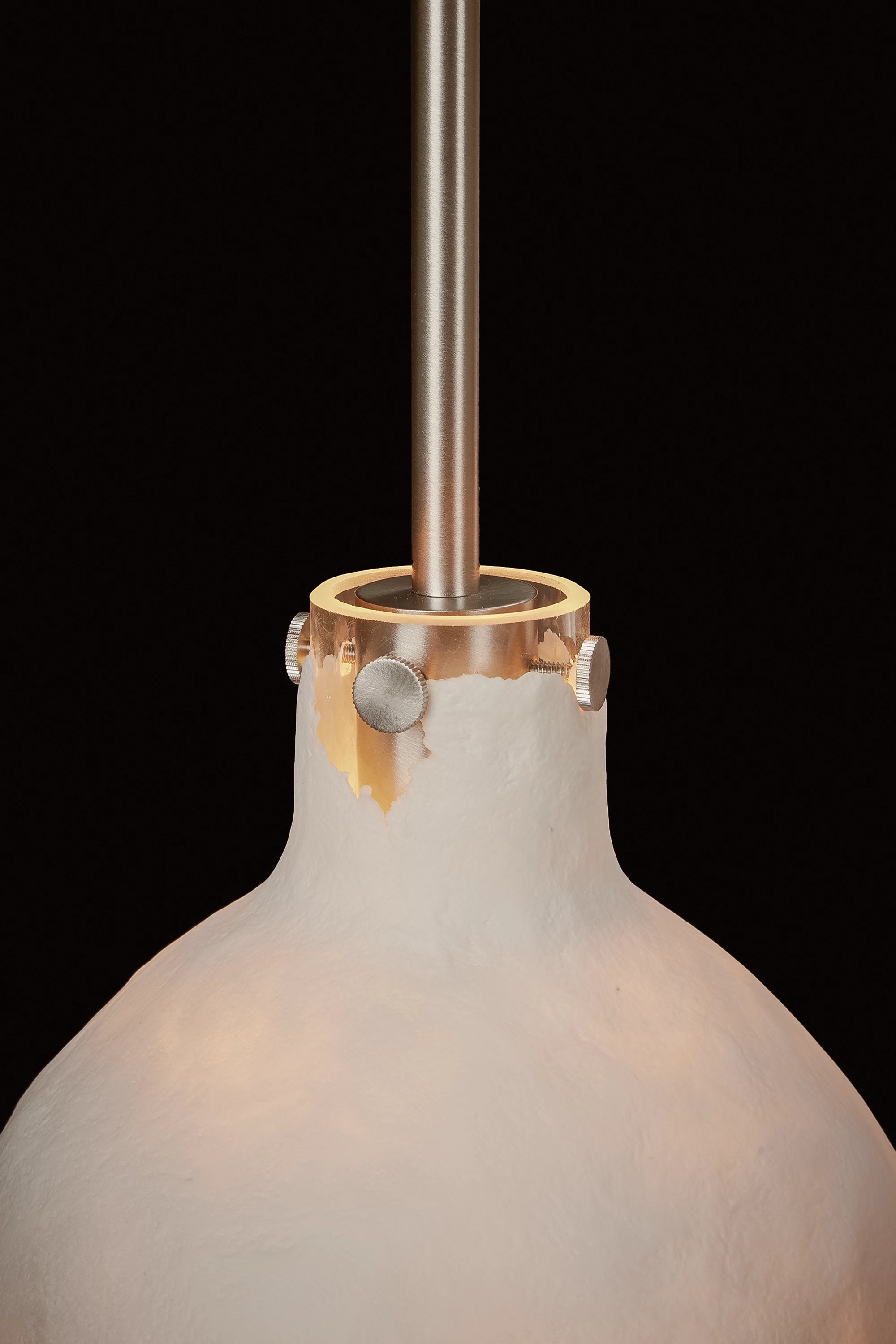GLOW 3 IN LINE CHANDELIER