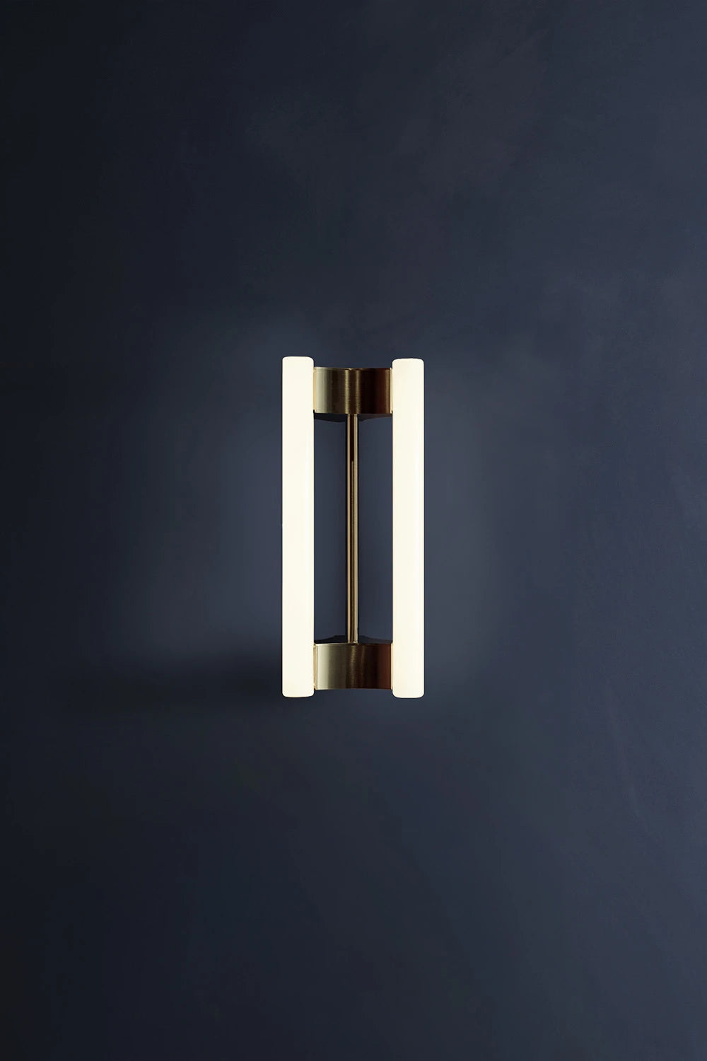 LIA WALL SCONCE 30